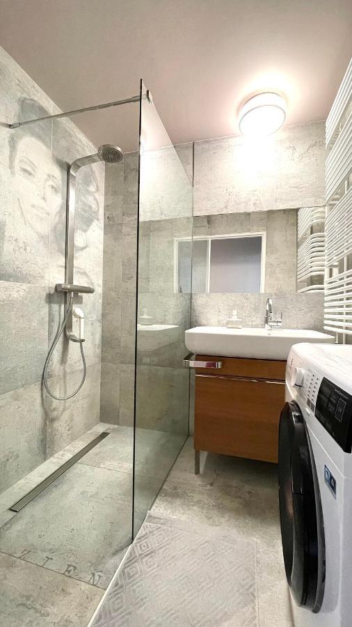 Aphome Apartments - Powstancow Slaskich Wroclaw Luaran gambar